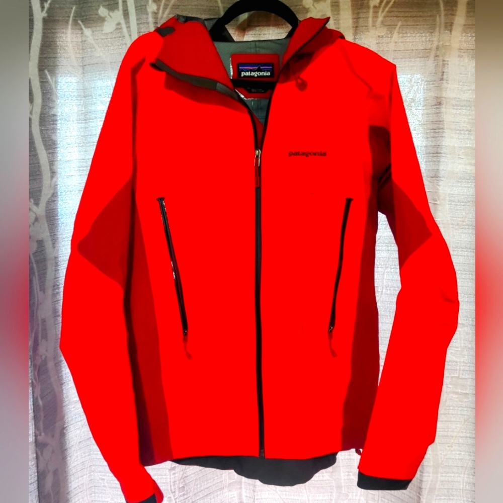 Patagonia Mens M Super Alpine Jacket Gore-tex Waterproof Delicious Red